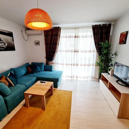 Downtown, Ideal For Longer Stays, Family Friendly Apartment - Nb73A Бухарест Экстерьер фото